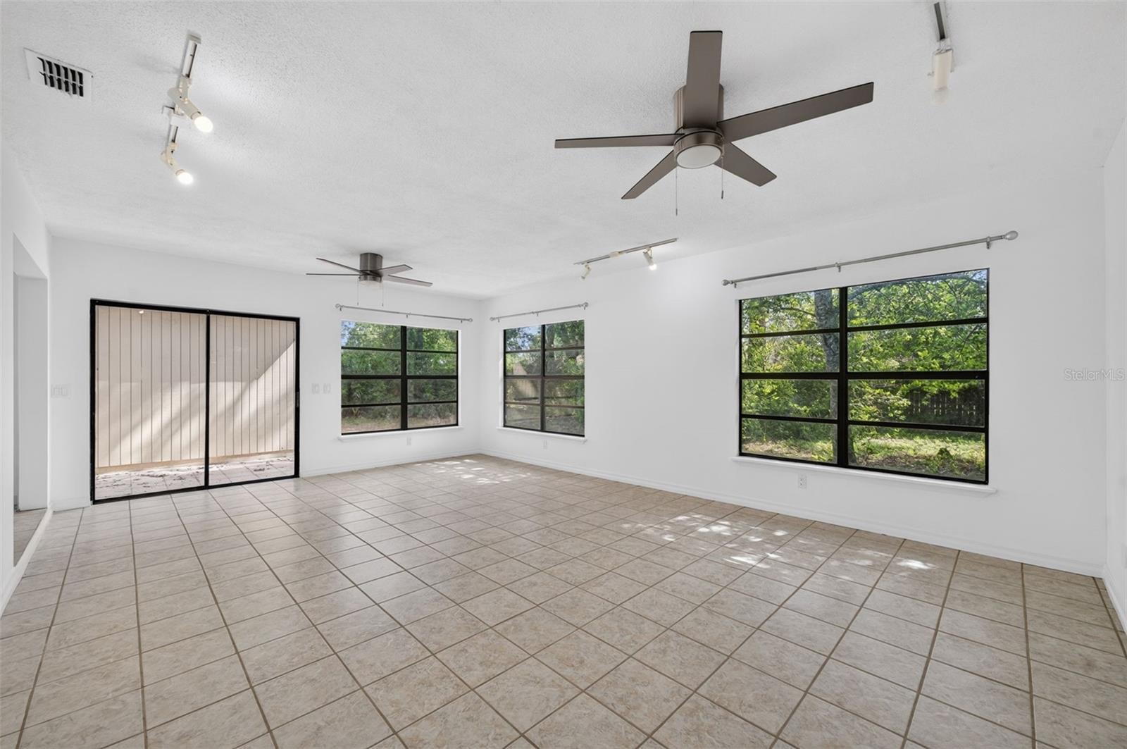 DELTONA LAKES UNIT 32 - Residential
