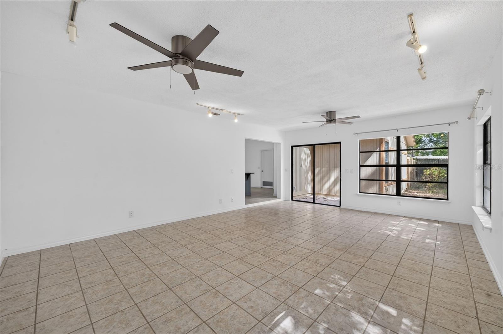 DELTONA LAKES UNIT 32 - Residential