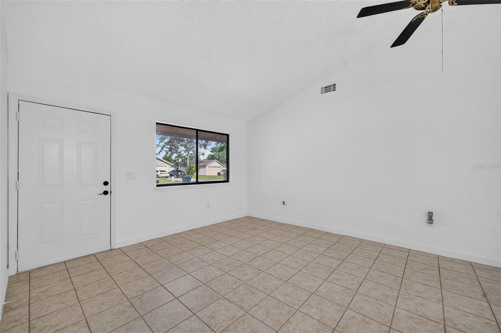DELTONA LAKES UNIT 32 - Residential