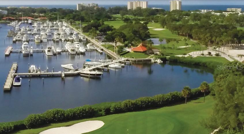 COUNTRY CLUB SHORES - Residential