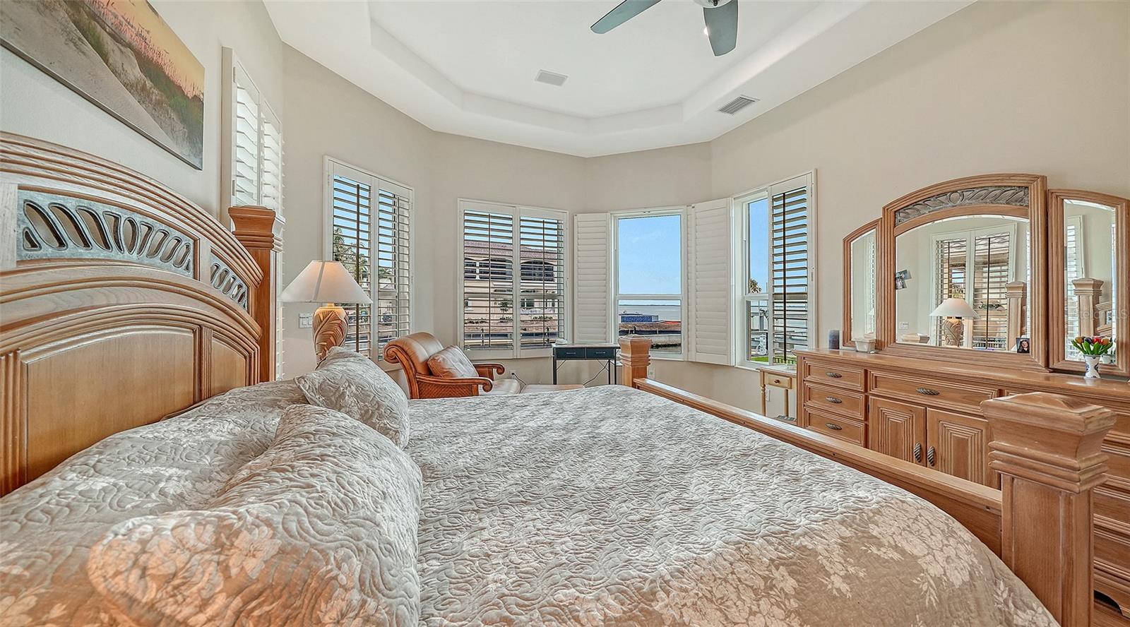 COUNTRY CLUB SHORES - Residential