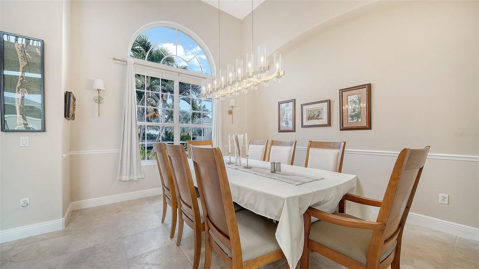COUNTRY CLUB SHORES - Residential