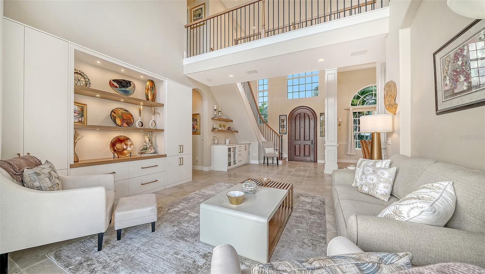 COUNTRY CLUB SHORES - Residential