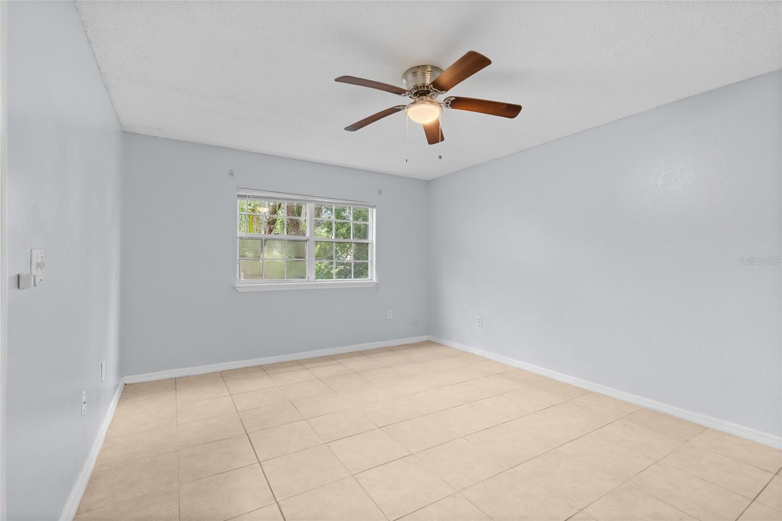 CLUBSIDE AT SABAL POINT A CONDO - Residential