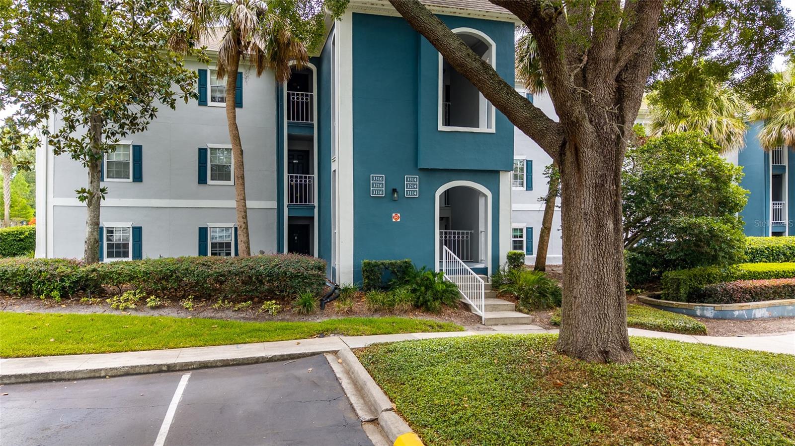 Virtually Staged. This beautifully appointed and updated condo features new kitchen cabinets and granite countertops, TWO bedrooms each with an ensuite bath and huge walk in closet plus linen closes, and a spacious great room that looks out to the screen rear porch and tranquil green space. There is a half bath and large closet in the foyer and a laundry room with washer and dryer. Excellent Seminole County schools and easy access to shopping, dining, golf and I-4 makes this a prime location.

Welcome to Clubside at Sabal Point in desirable Wekiva Springs! This updated 2-bedroom, 2.5-bath end-unit condo offers an abundance of natural light and a convenient first-floor location. The spacious great room flows seamlessly to a tranquil screened back porch through sliding glass doors, creating the perfect space to relax or entertain. The beautifully updated kitchen features new cabinetry and a functional layout ideal for everyday living. A thoughtfully designed split floor plan provides privacy, with two en suite bedrooms perfect for roommates or multigenerational living. A convenient hall half-bath and laundry closet are located just off the foyer. With great updates, an excellent layout, and priced to sell, this one is not to be missed!