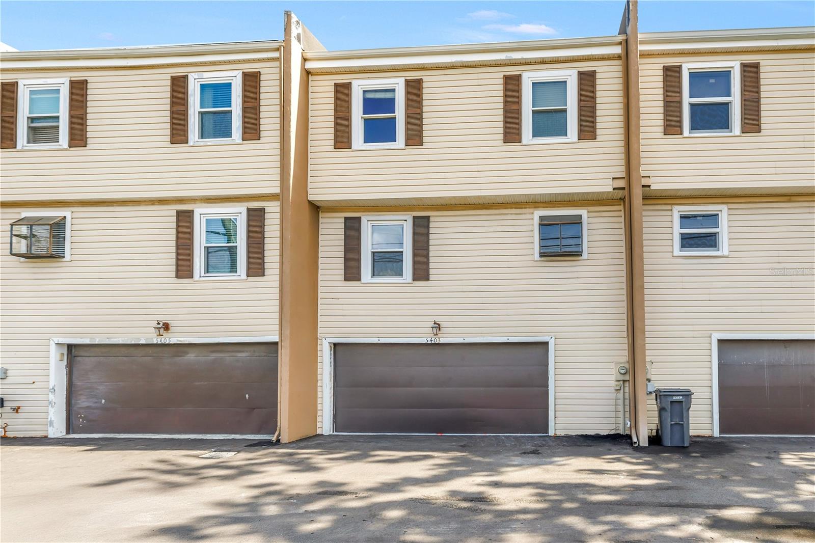 SWEETWATER TWNHM CONDO PH3 - Residential