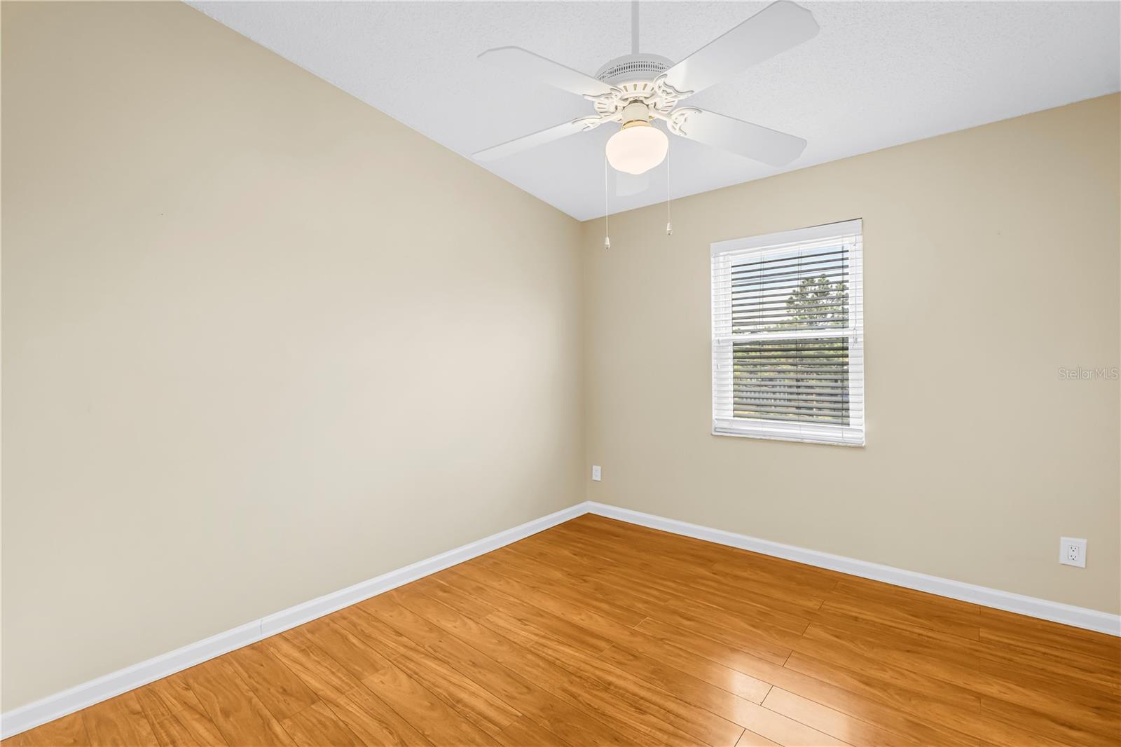 SWEETWATER TWNHM CONDO PH3 - Residential