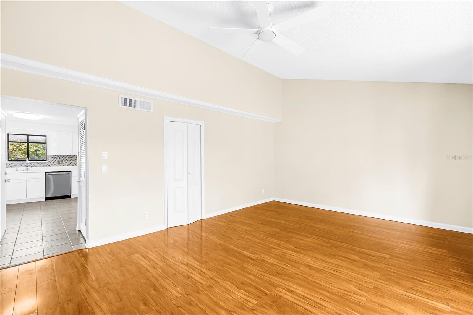 SWEETWATER TWNHM CONDO PH3 - Residential