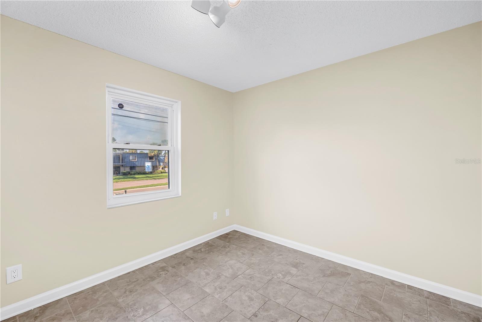 SWEETWATER TWNHM CONDO PH3 - Residential