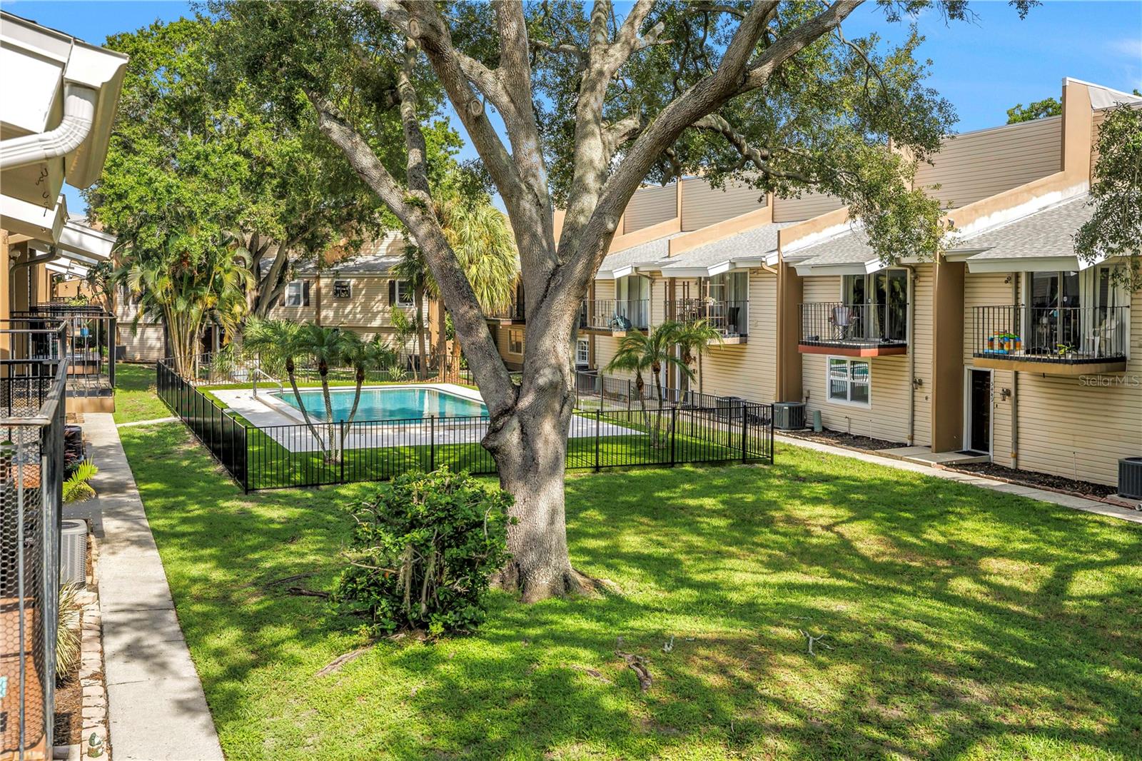 SWEETWATER TWNHM CONDO PH3 - Residential