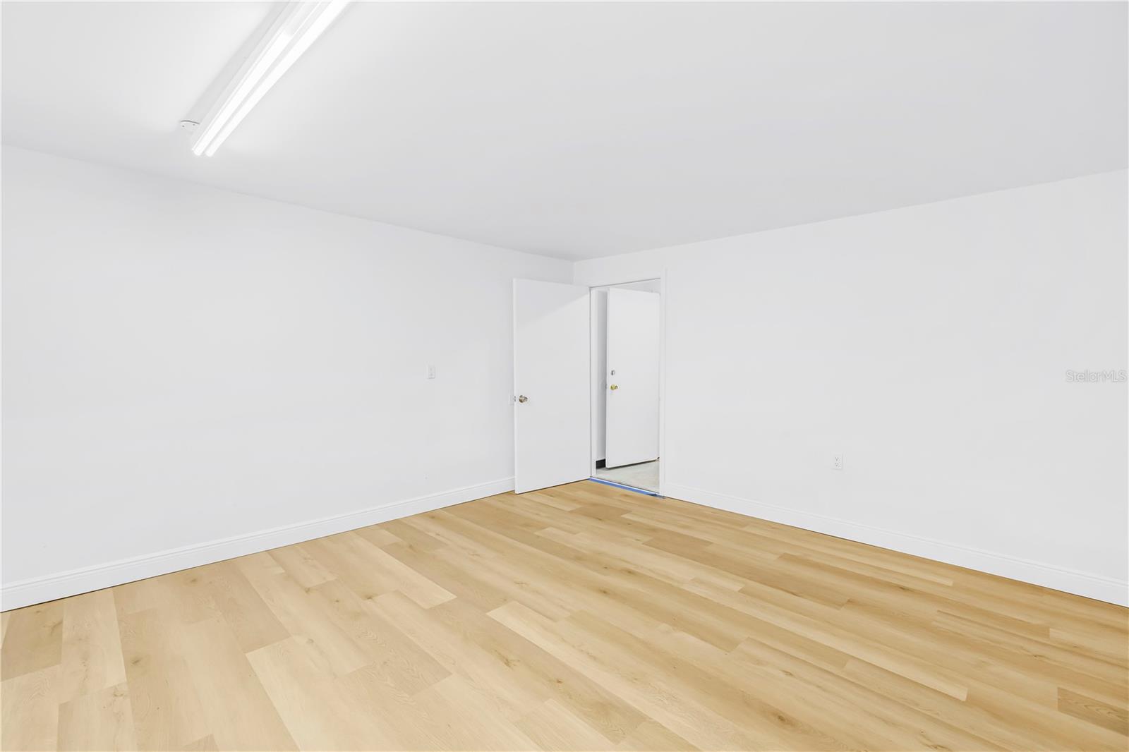 SWEETWATER TWNHM CONDO PH3 - Residential