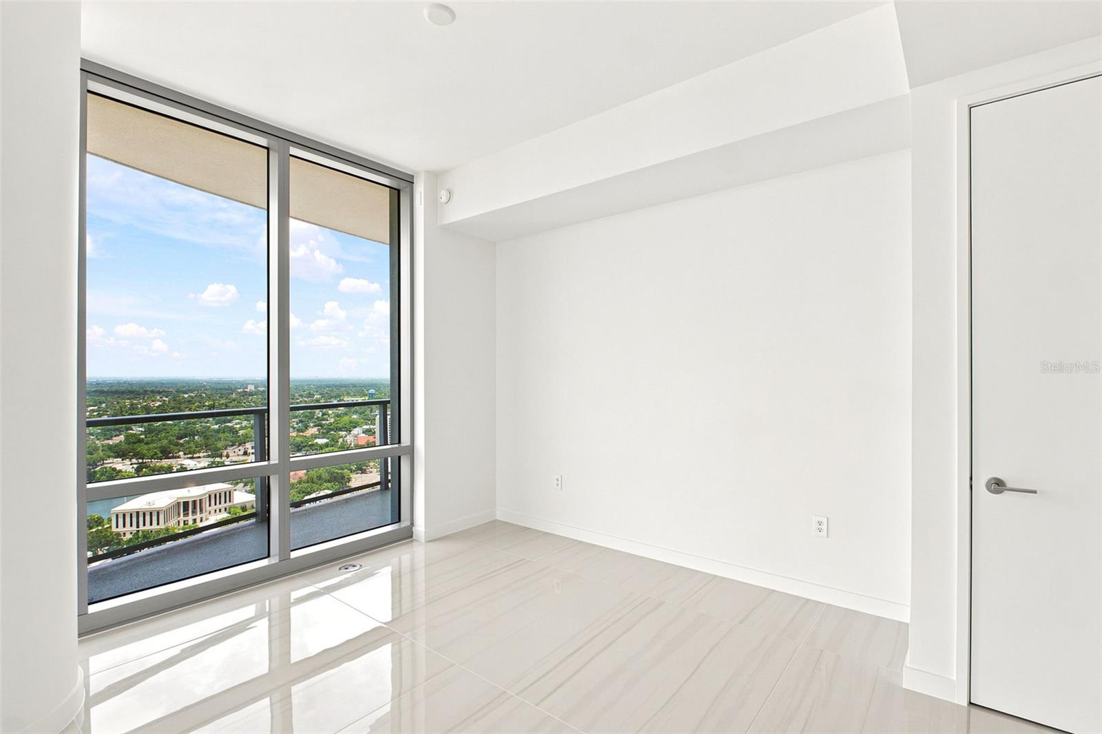 400 CENTRAL - Residential