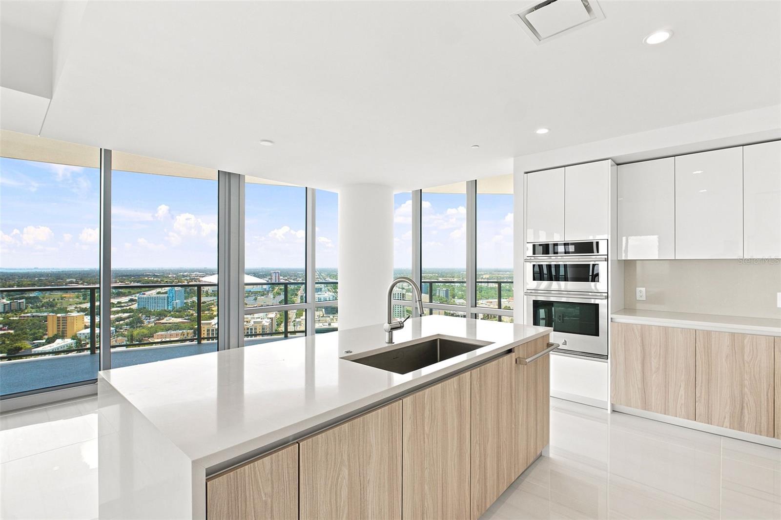 400 CENTRAL - Residential