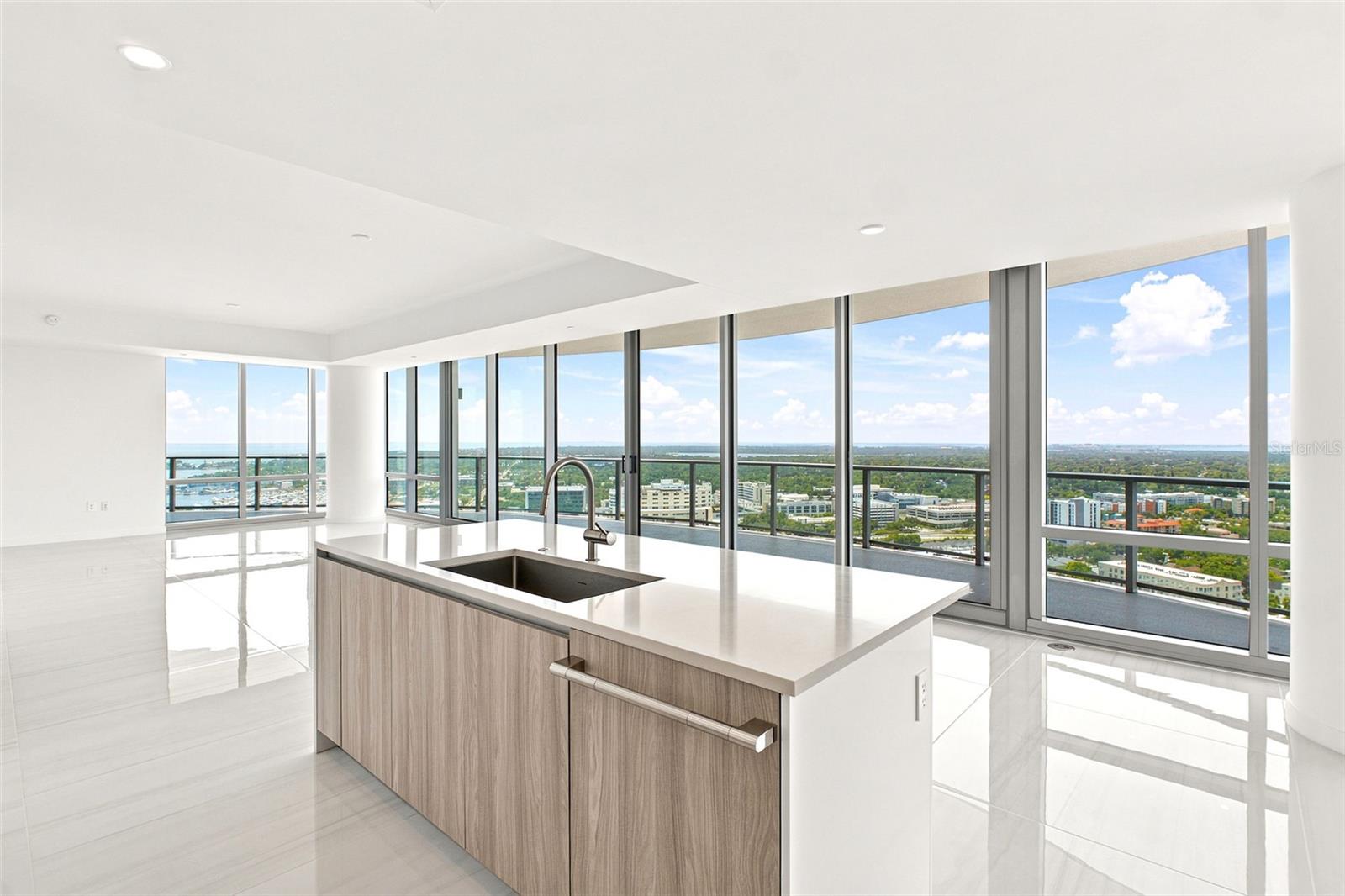 400 CENTRAL - Residential