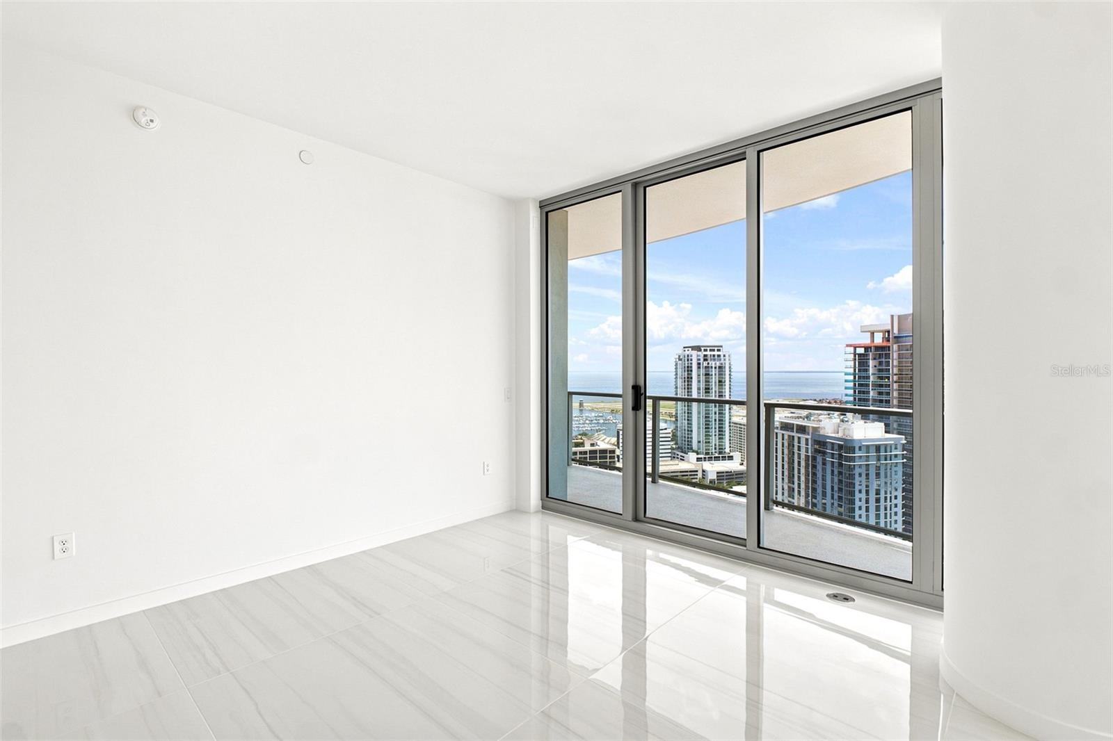 400 CENTRAL - Residential