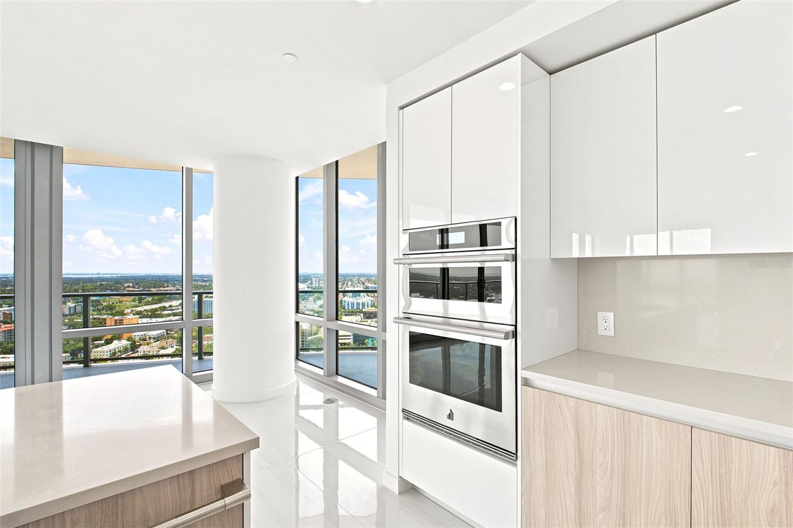 400 CENTRAL - Residential