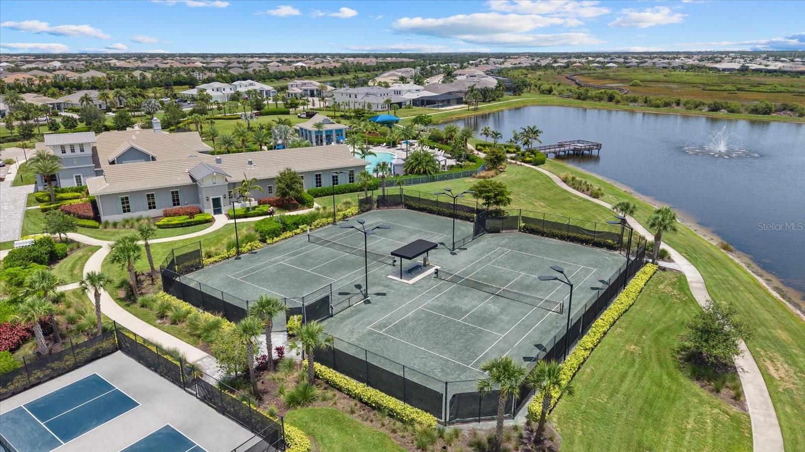 ISLES AT LAKEWOOD RANCH - Residential