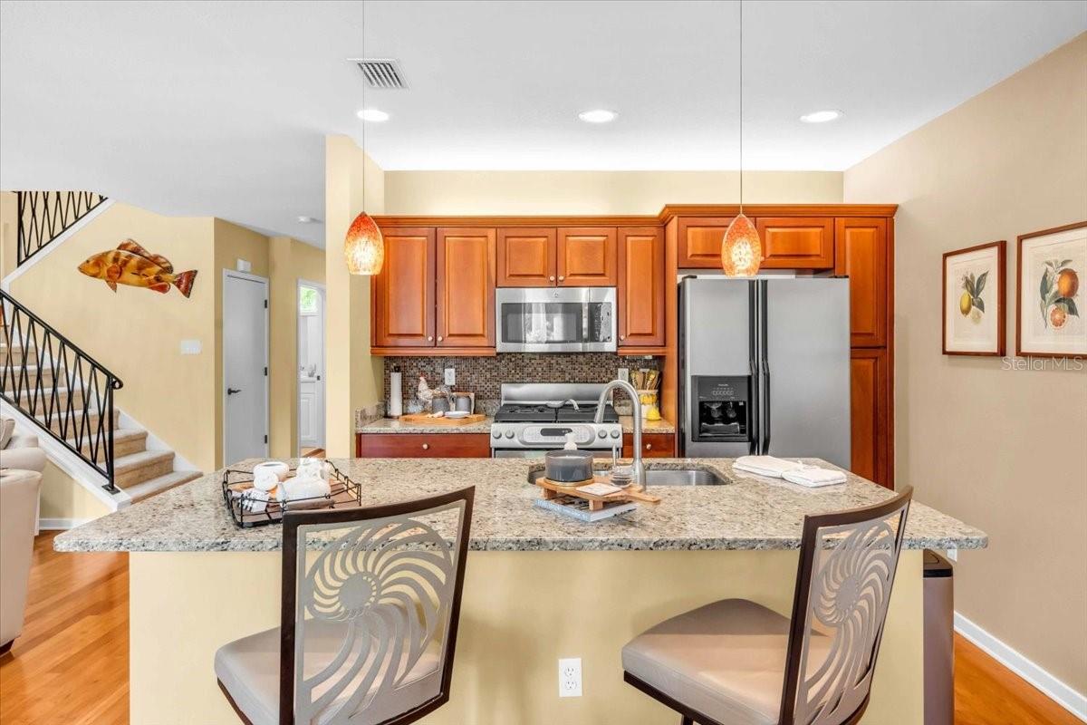 THE VILLAS ON LAUREL - Residential