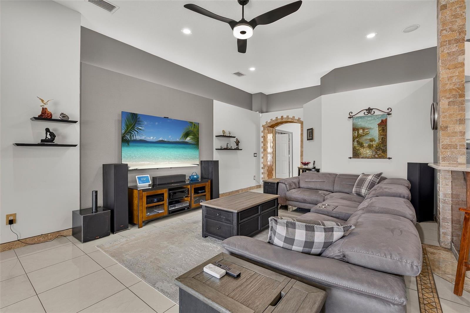 MEADOW POINTE 3 PRCL T-T - Residential