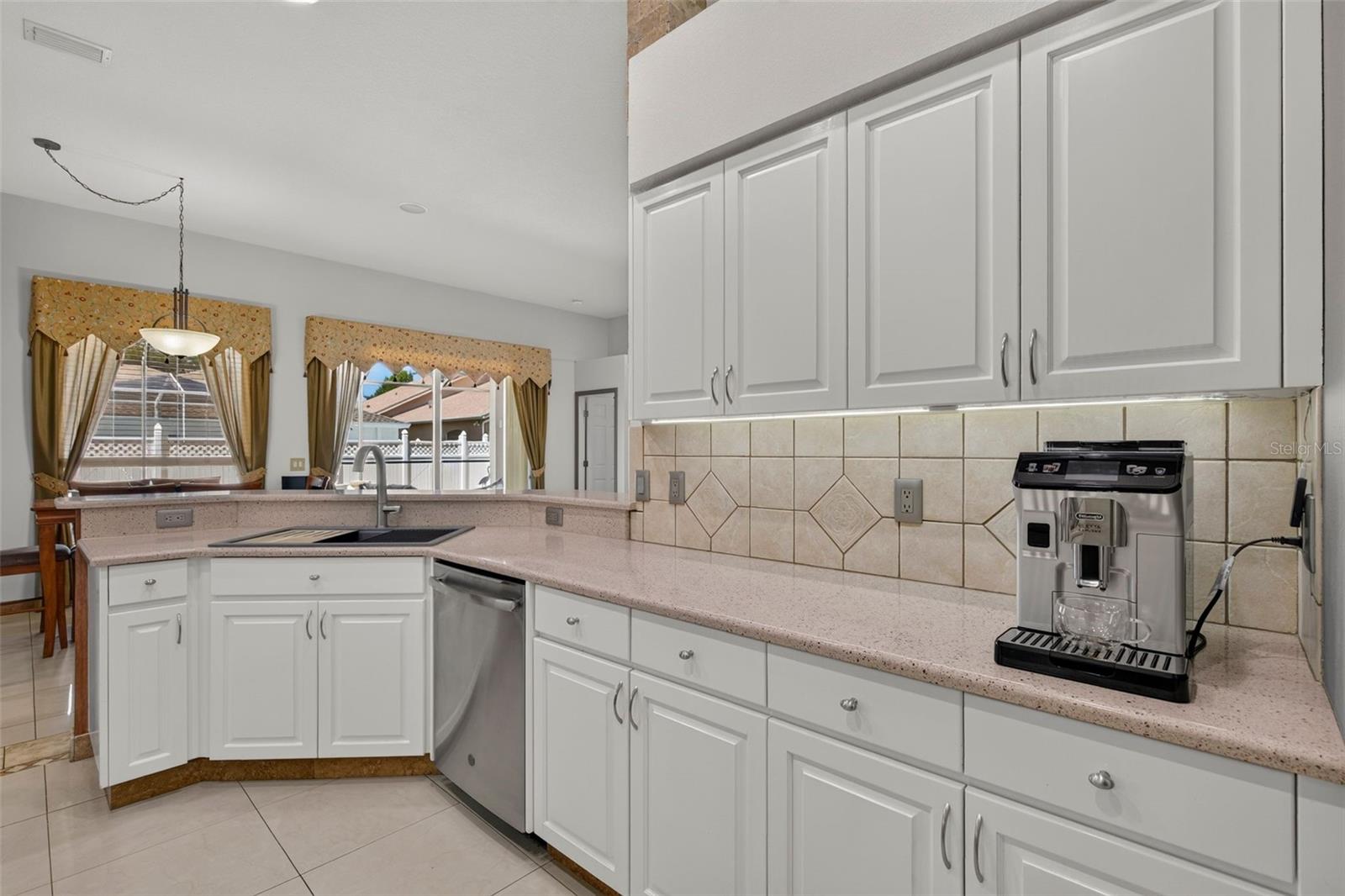 MEADOW POINTE 3 PRCL T-T - Residential