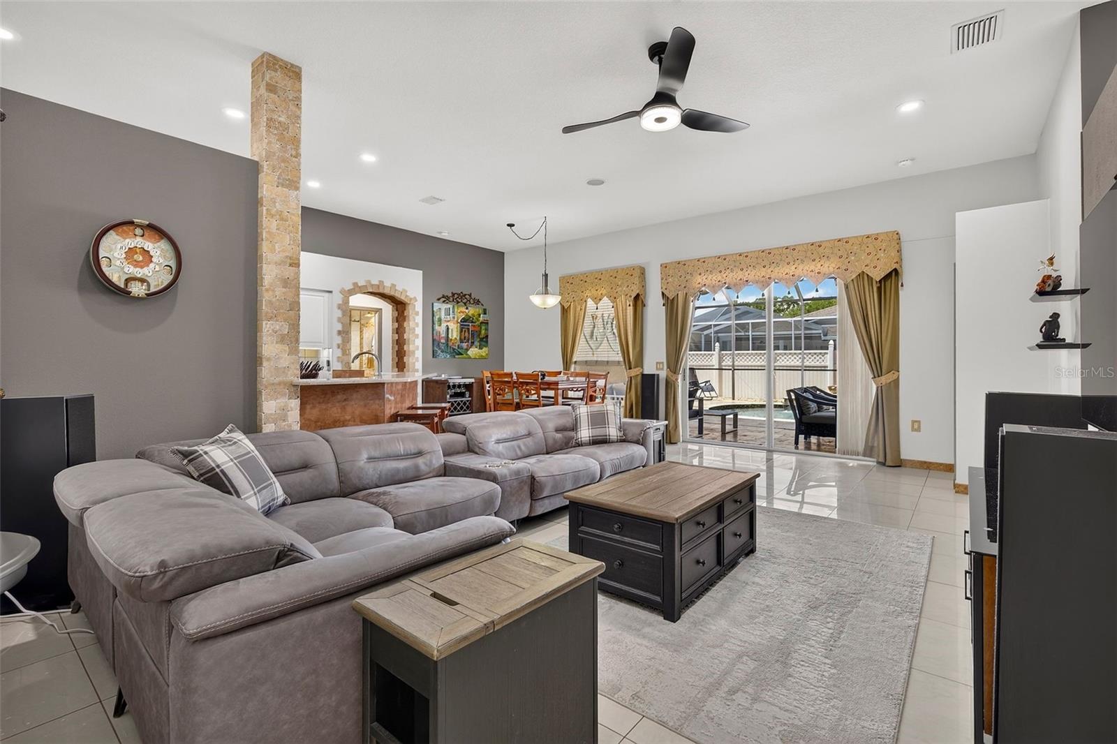 MEADOW POINTE 3 PRCL T-T - Residential