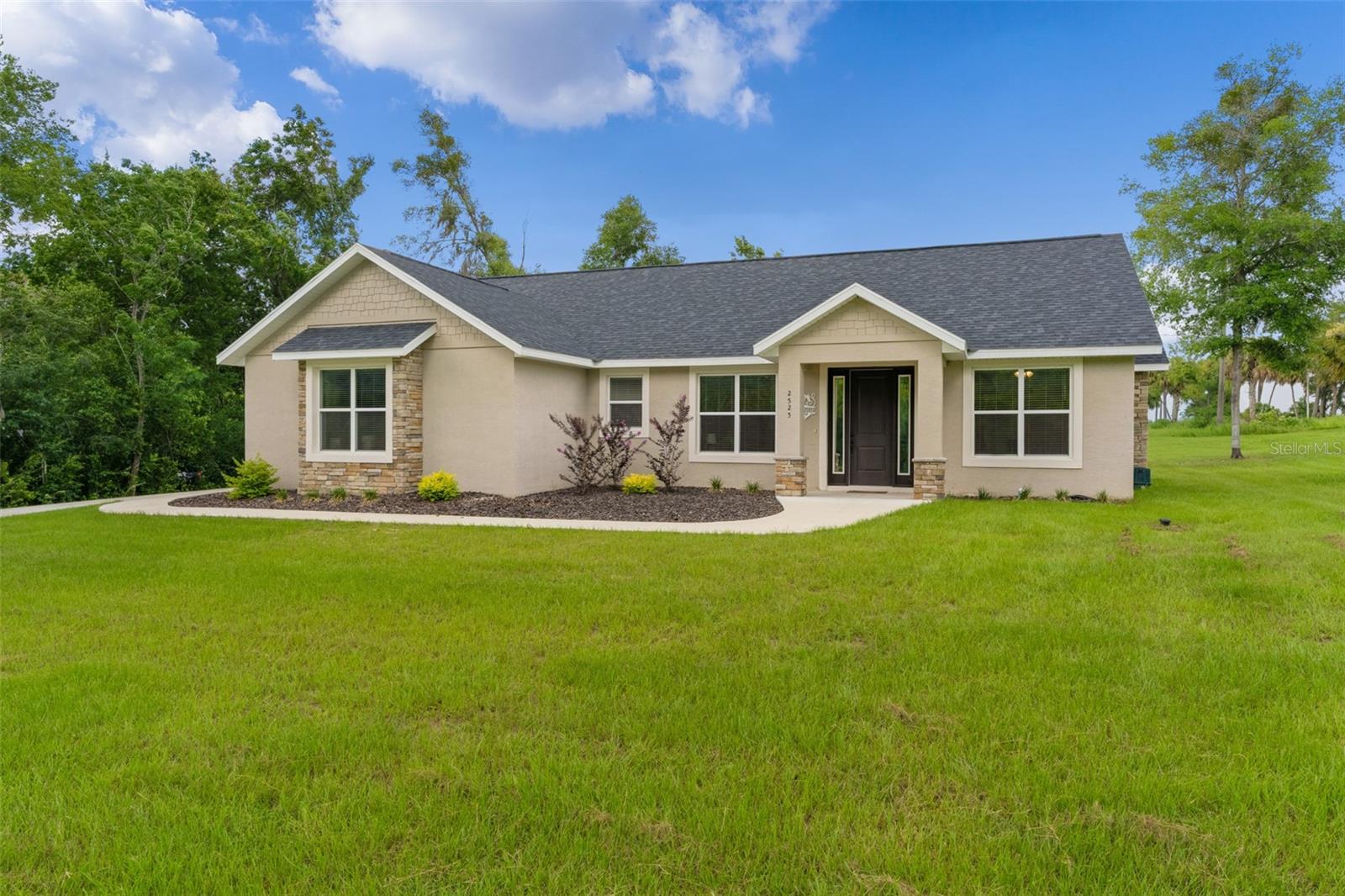 LAKE LOUISE ESTATE - Residential