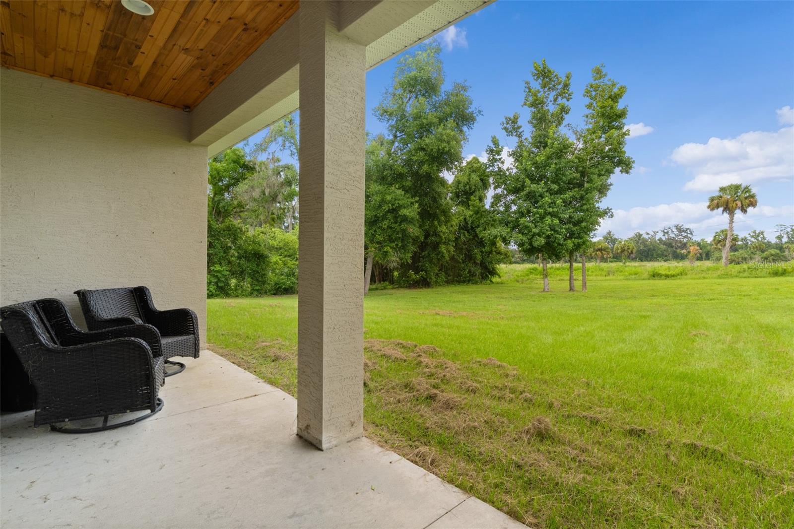 LAKE LOUISE ESTATE - Residential