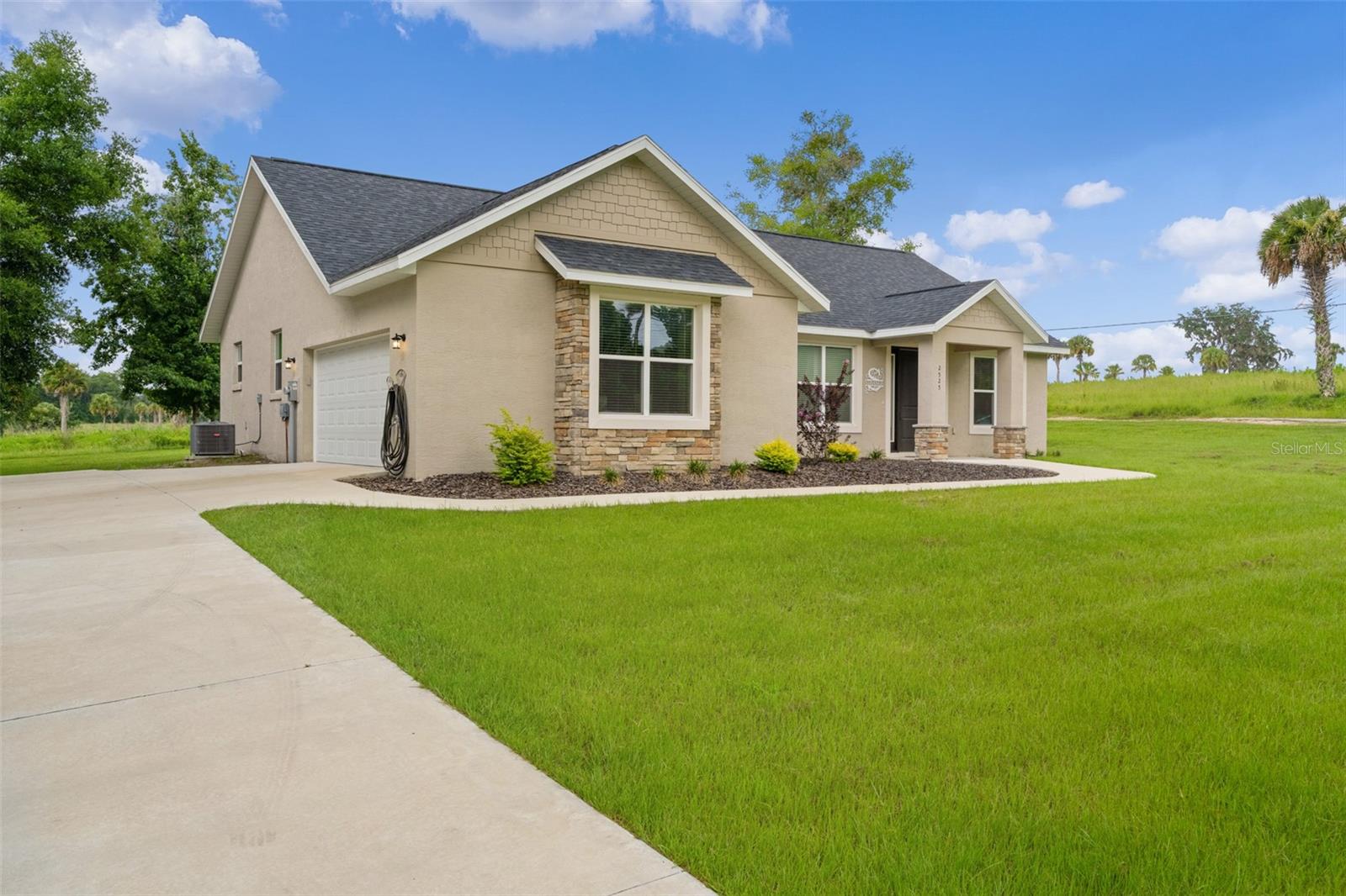 LAKE LOUISE ESTATE - Residential