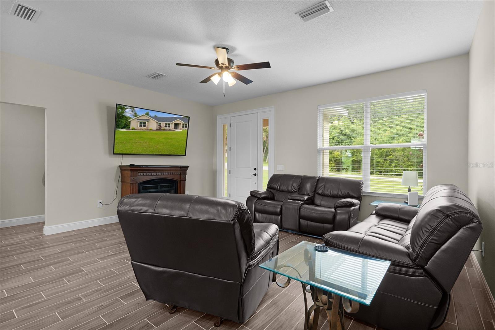 LAKE LOUISE ESTATE - Residential
