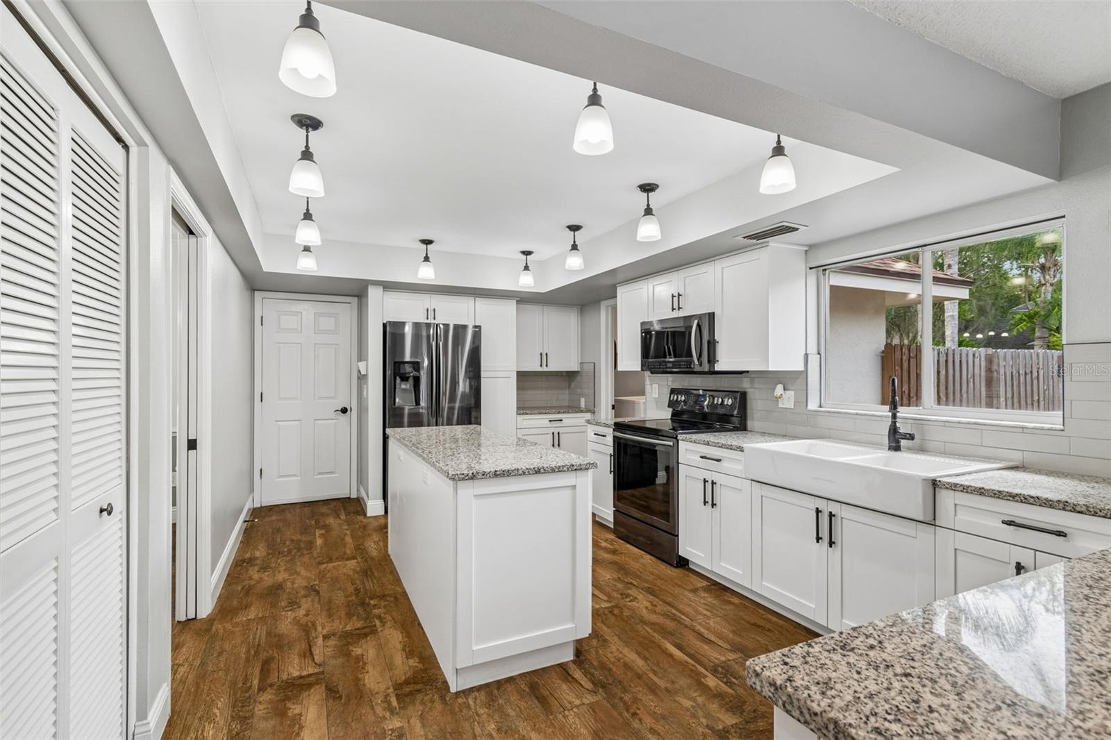 MANORS AT CRYSTAL LAKES THE - Residential