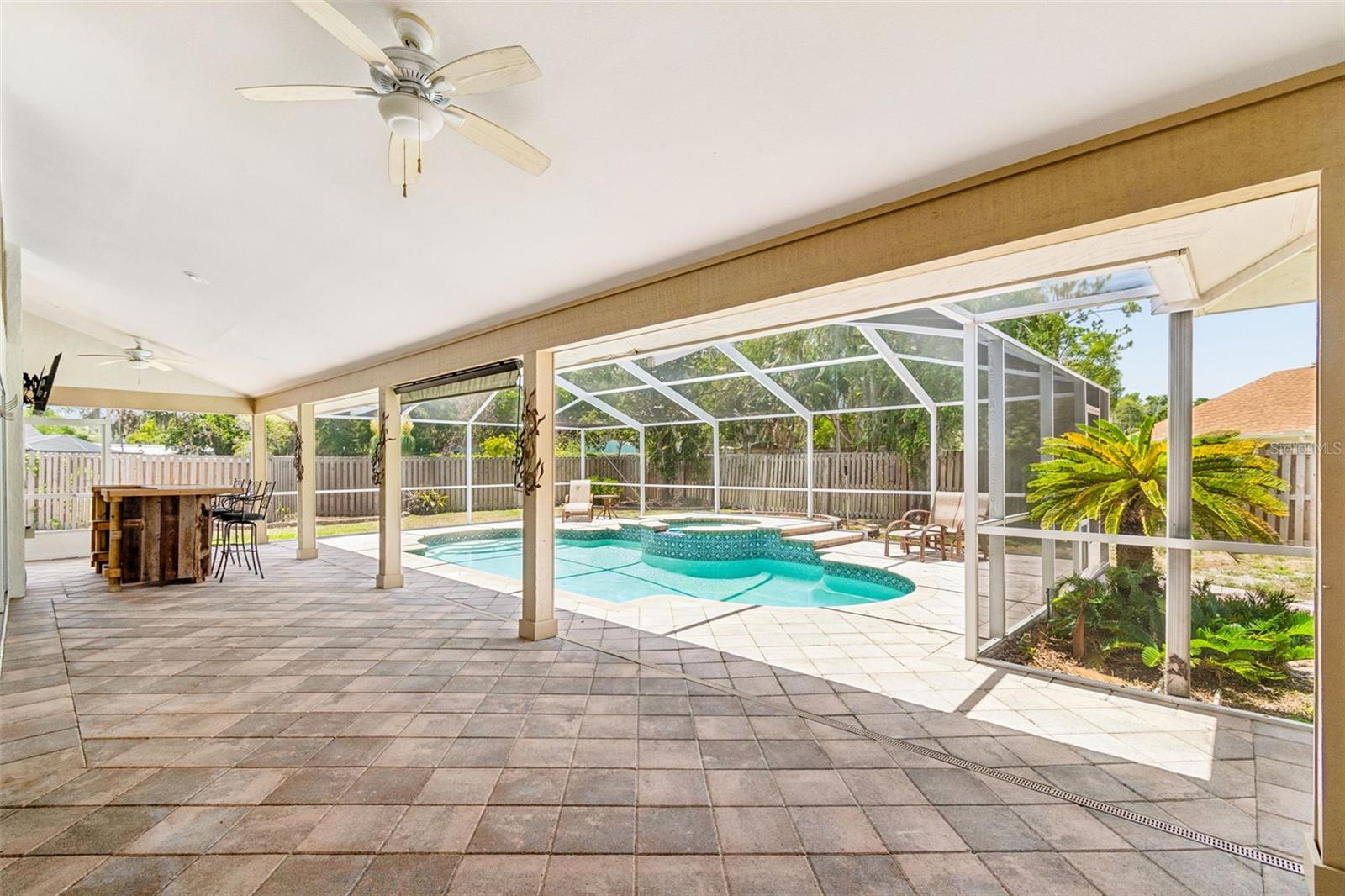 MANORS AT CRYSTAL LAKES THE - Residential