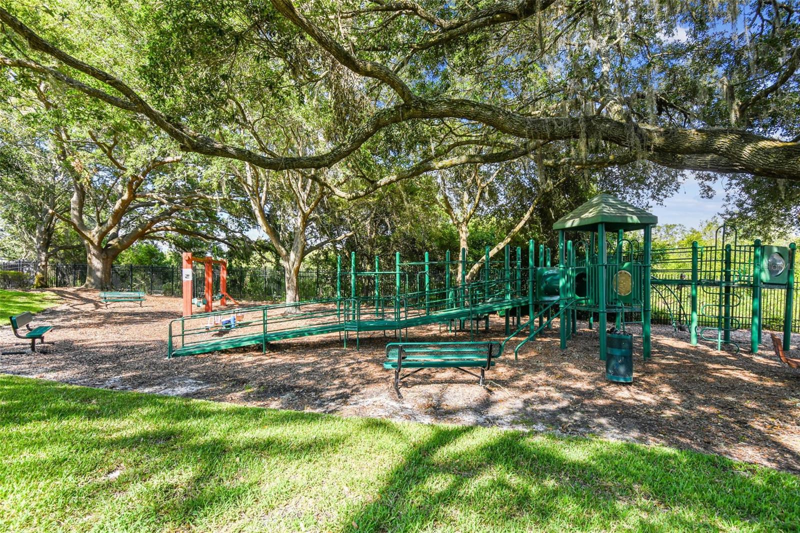 MANORS AT CRYSTAL LAKES THE - Residential