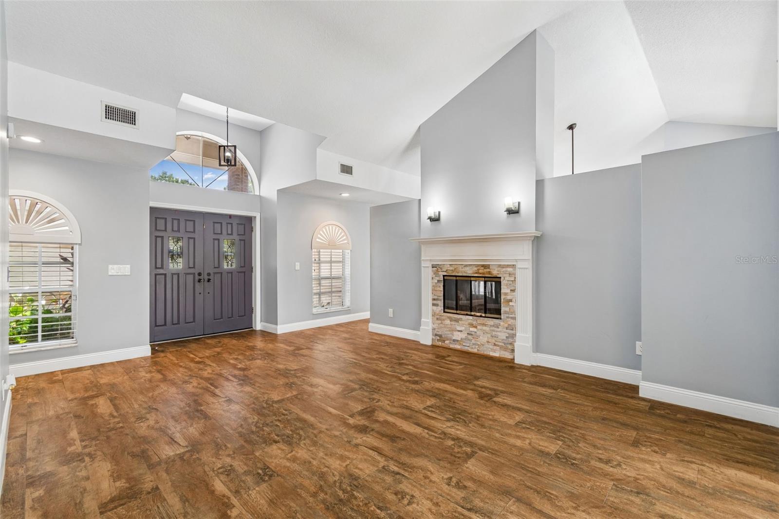 MANORS AT CRYSTAL LAKES THE - Residential