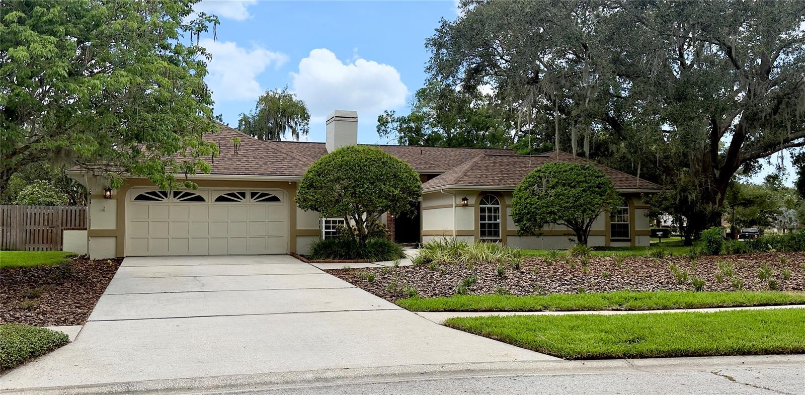 MANORS AT CRYSTAL LAKES THE - Residential