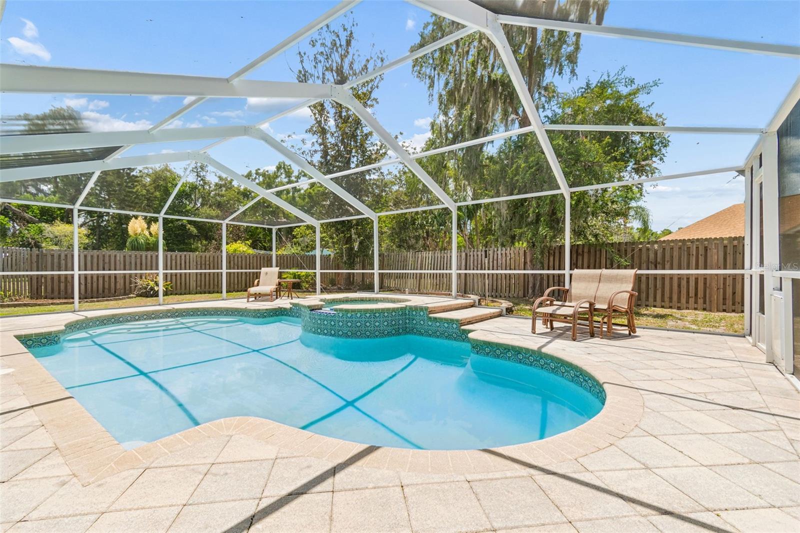 MANORS AT CRYSTAL LAKES THE - Residential