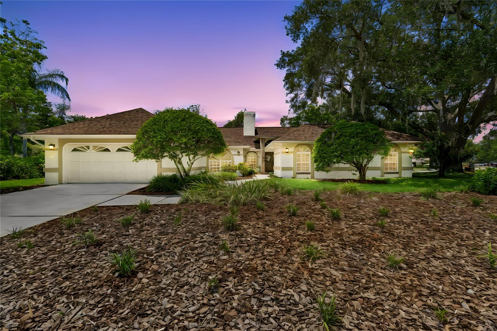 MANORS AT CRYSTAL LAKES THE - Residential