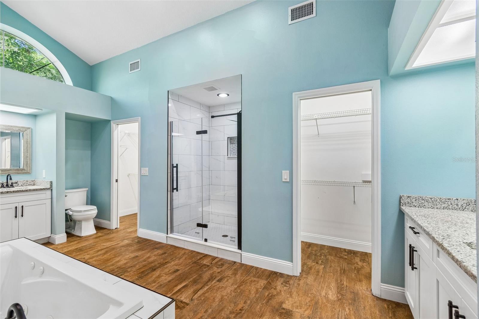 MANORS AT CRYSTAL LAKES THE - Residential