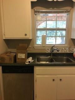 HOLLY HILLS - Residential Lease