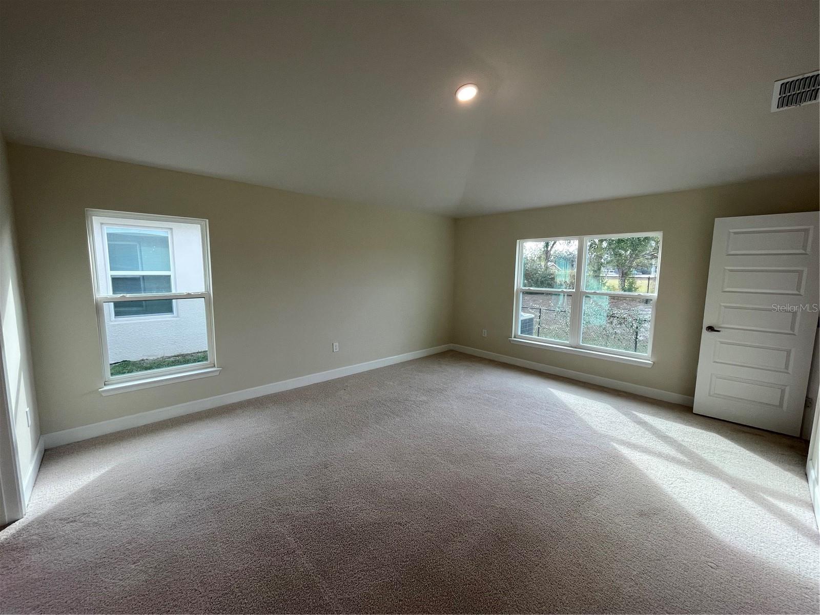 KRENSON BAY - Residential