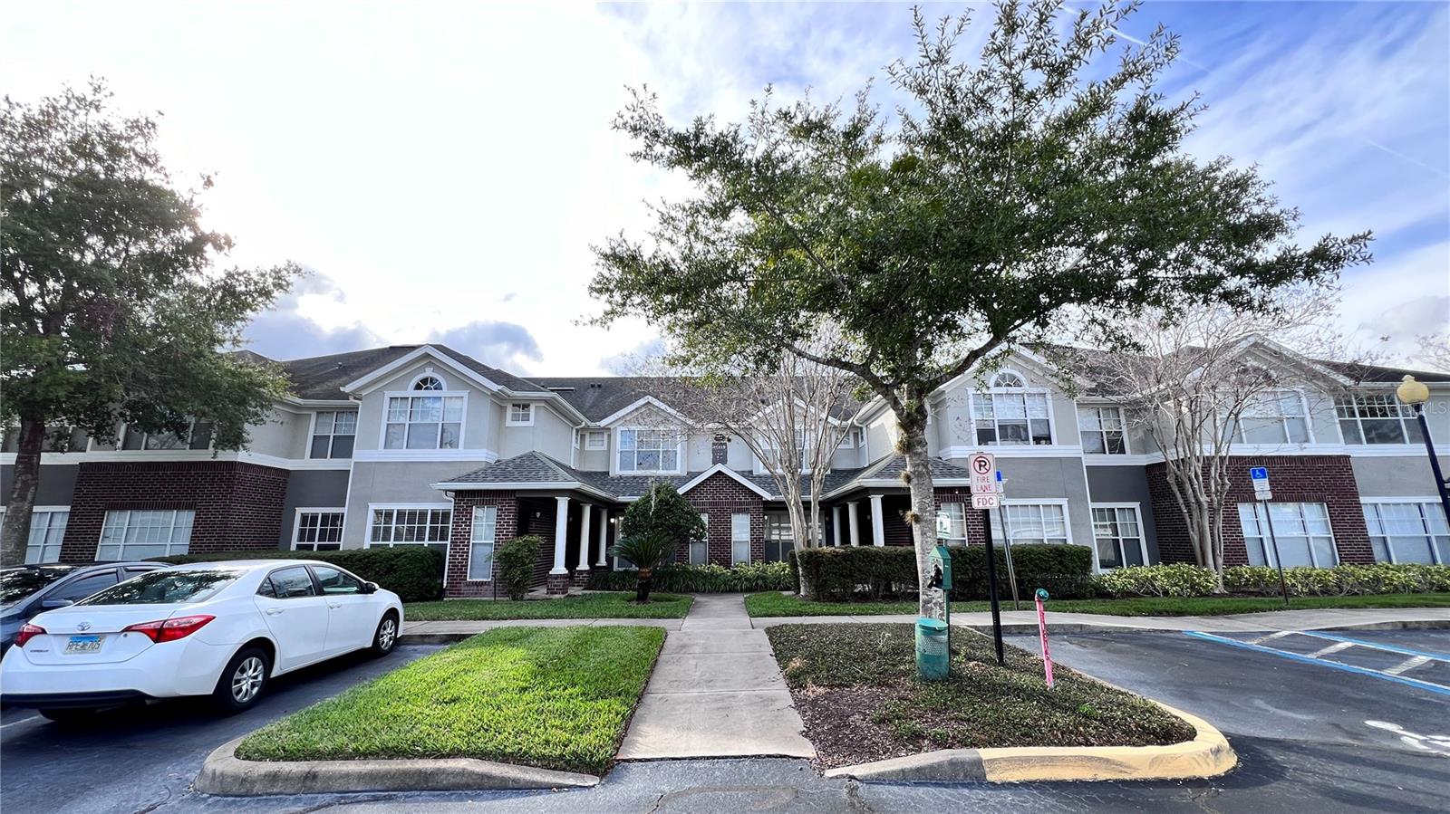 Don't miss this outstanding opportunity to own a 1-bedroom, 1-bath condo offering 795 square feet of comfortable living space in one of East Orlando's most desirable locations. Vacant and ready for its next owner or tenant, this property is perfect for investors looking to generate rental income immediately or buyers seeking an affordable place to call home. Conveniently located just minutes from the University of Central Florida (UCF), this condo benefits from strong rental demand and excellent long-term investment potential. Residents will enjoy being close to the popular Waterford Lakes Town Center, featuring an abundance of shopping, dining, entertainment, and everyday conveniences. Commuting is a breeze with quick access to both SR-408 and SR-417, providing easy connectivity to Downtown Orlando, Orlando International Airport, and the surrounding Central Florida area. Whether you're looking to expand your investment. portfolio or purchase an affordable property in a prime location, this East Orlando condo offers exceptional value and is priced to move quickly. Washer & Dryer included! Schedule your showing today before it's gone!