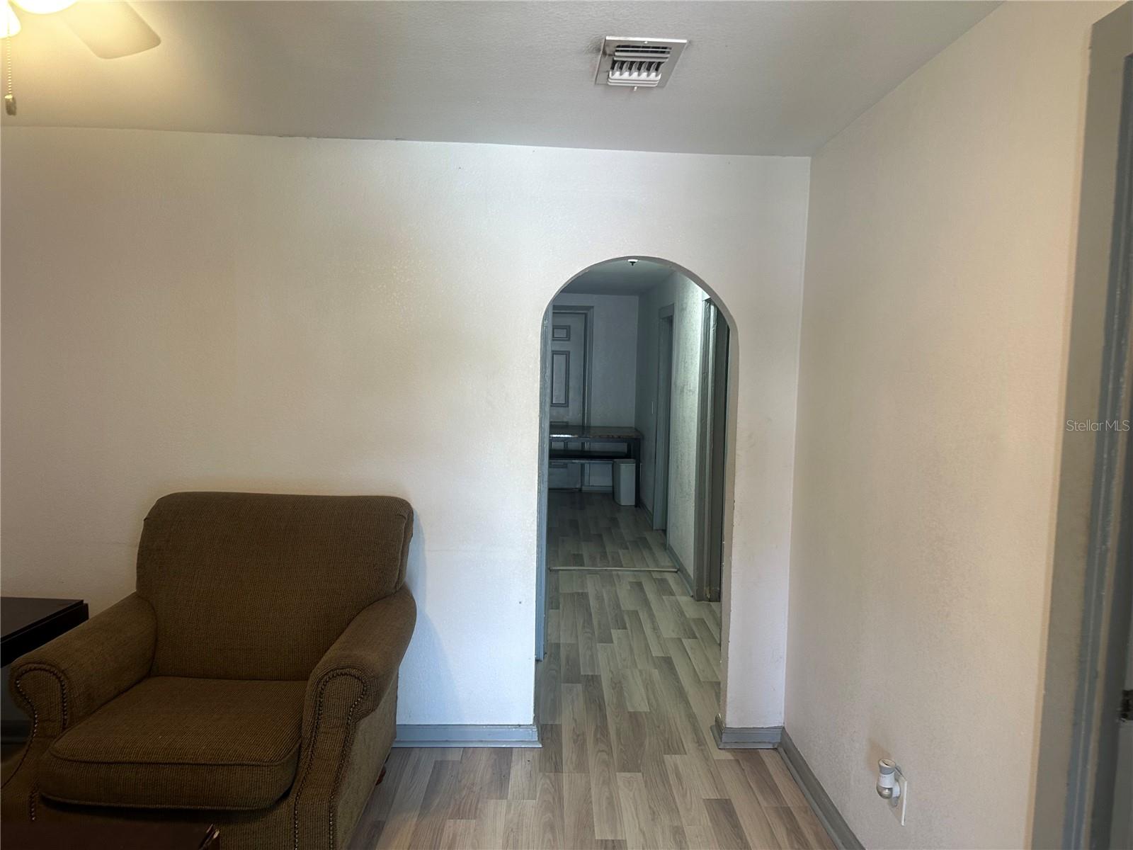 EASTERN HEIGHTS - Residential Lease