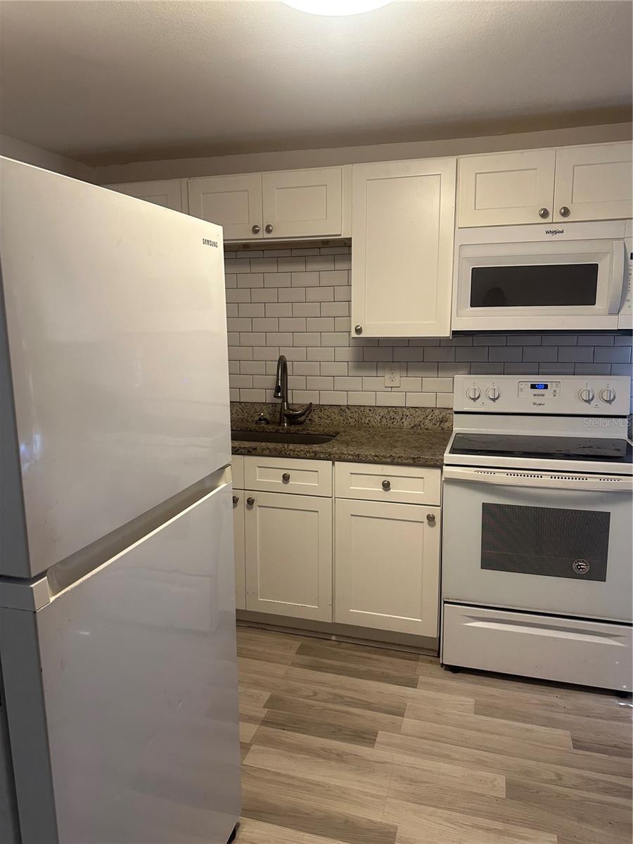 EASTERN HEIGHTS - Residential Lease