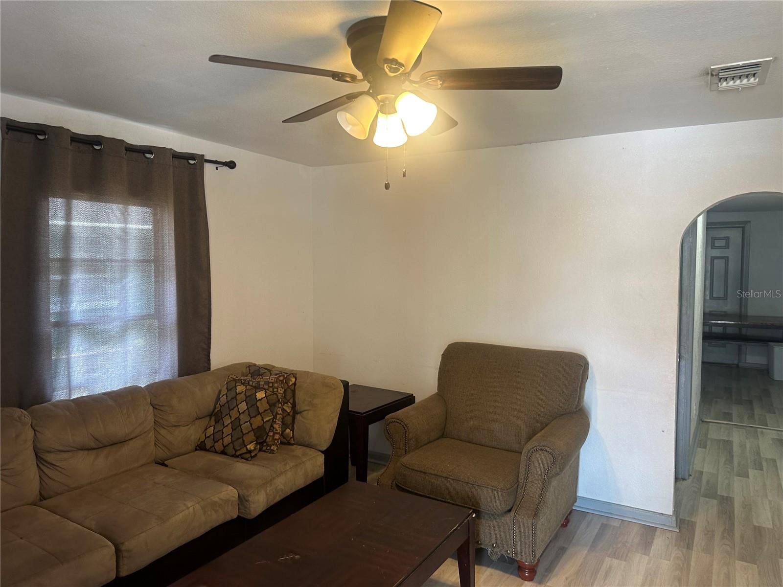 EASTERN HEIGHTS - Residential Lease