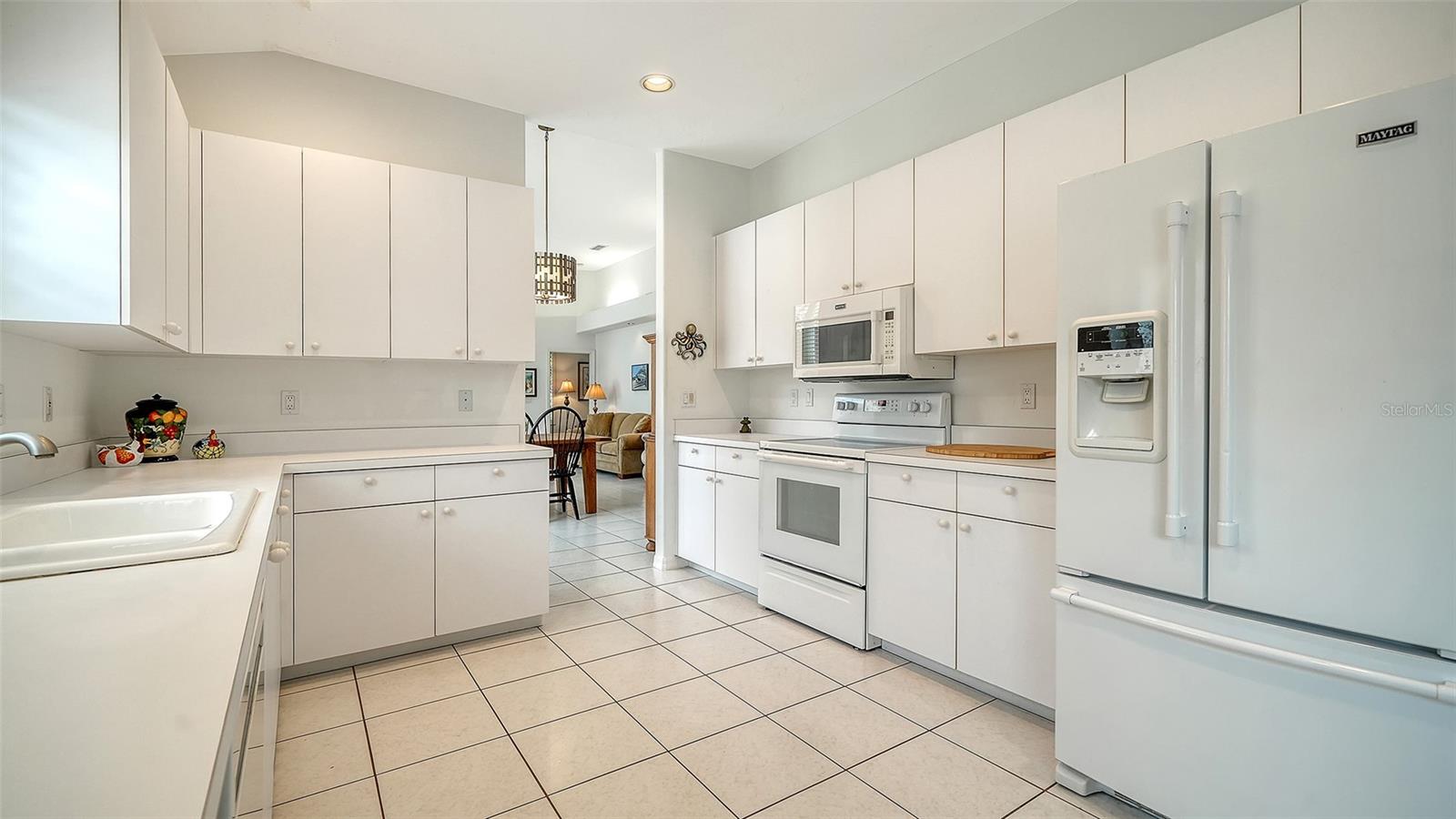 MIRA LAGO AT PALMER RANCH PH 2 - Residential