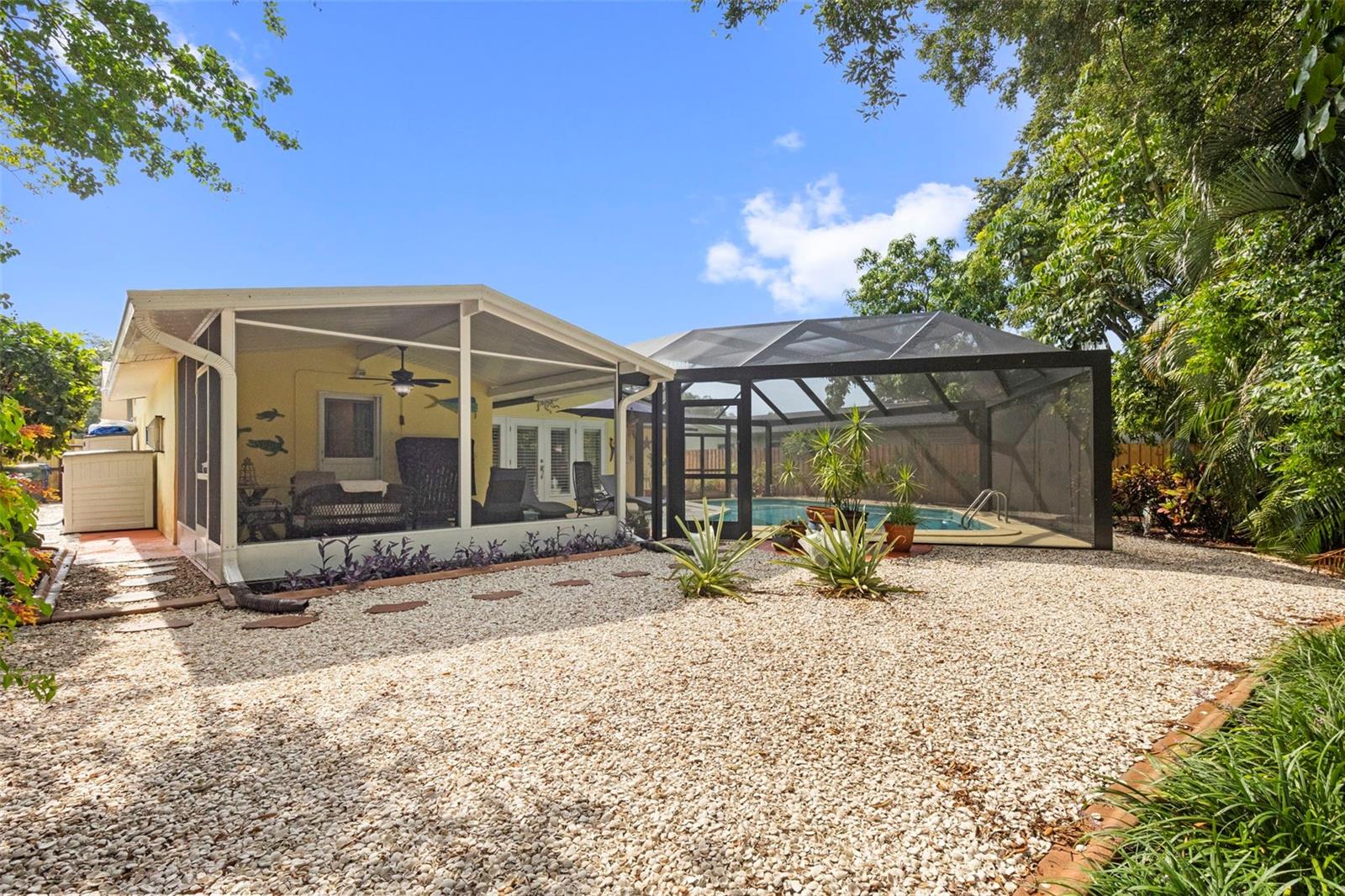 WOODBROOK - Residential