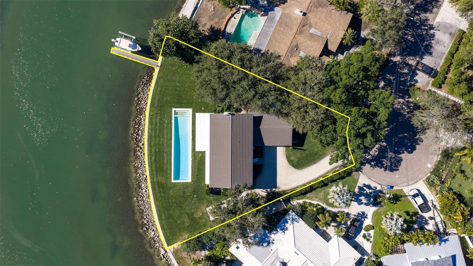 BAY COLONY ESTATES - Residential