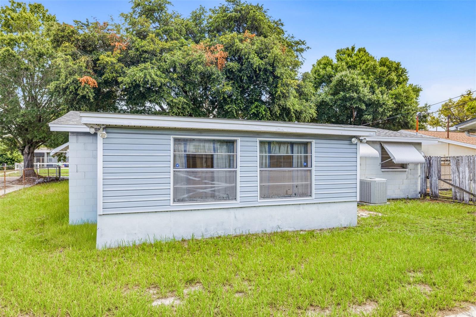 WEST PARK ESTATES UNIT 5 - Residential