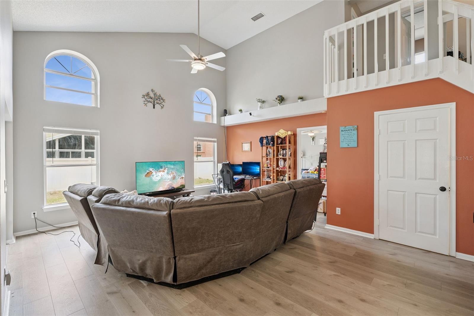 DEER RUN UNIT 12B - Residential