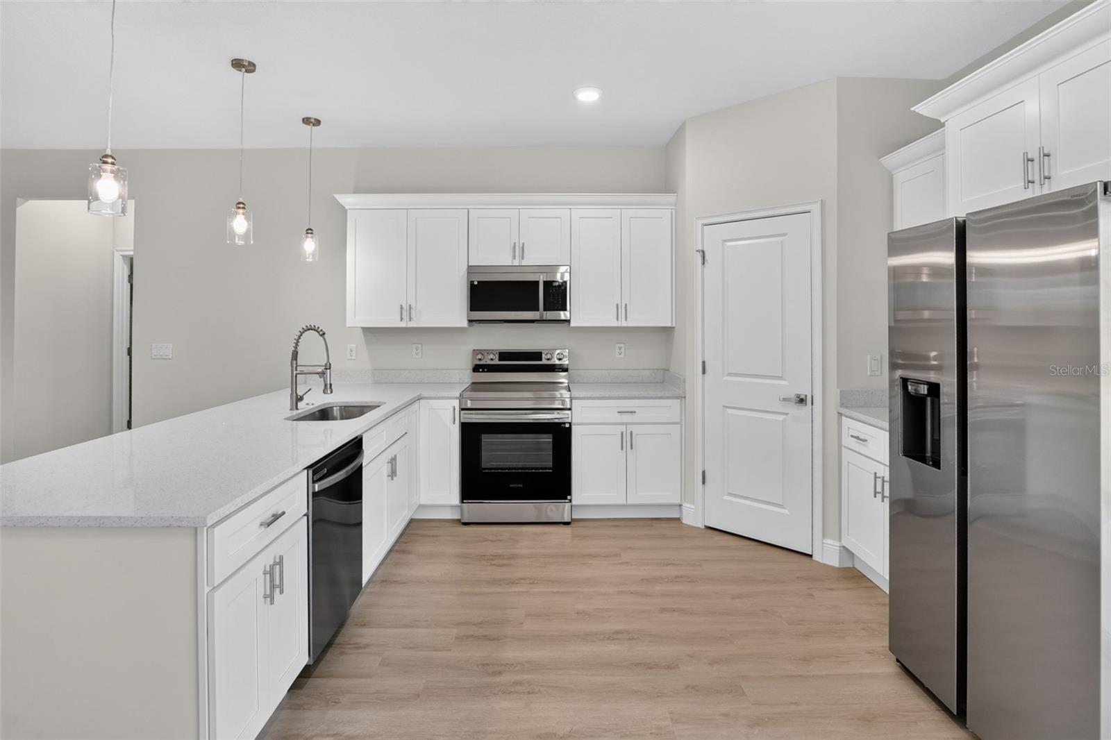 MARION OAKS - Residential