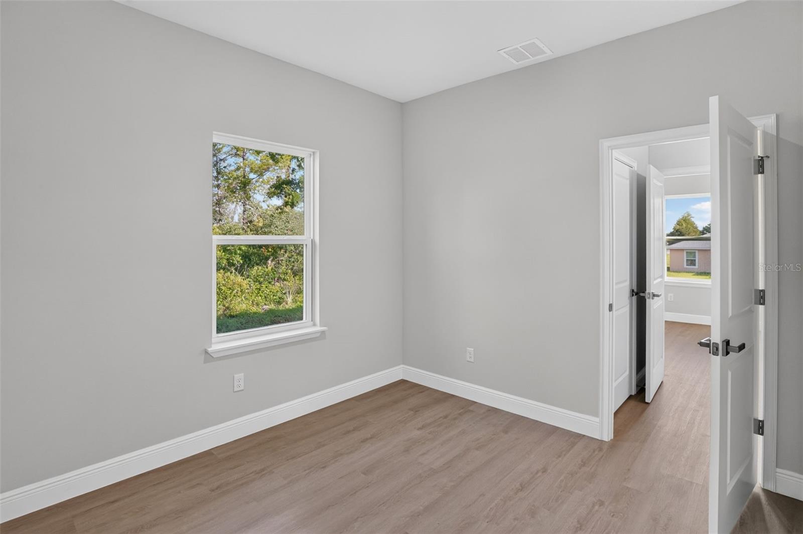 MARION OAKS - Residential